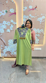 Premium cotton V neck suit in green