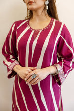 Super pretty slub cotton stripes design with four pocket kurta pant in pink