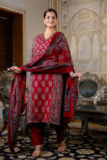 Smart red cotton suit set