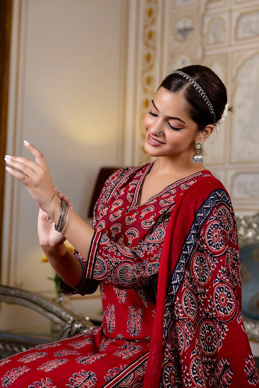 Smart red cotton suit set