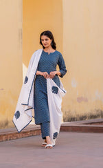 Cotton appliqué suit set in blue