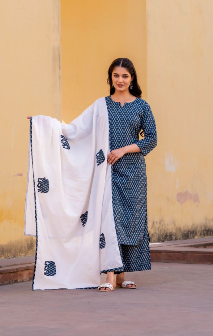 Cotton appliqué suit set in blue