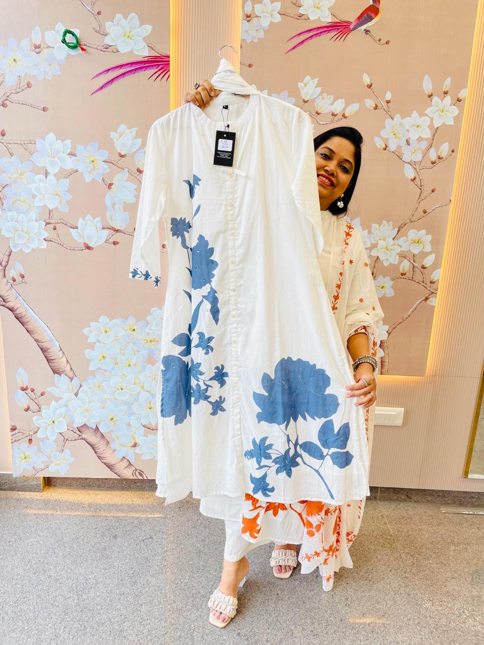 Premium cotton lining white n rust full suit paired with Mul cotton dupatta in blue