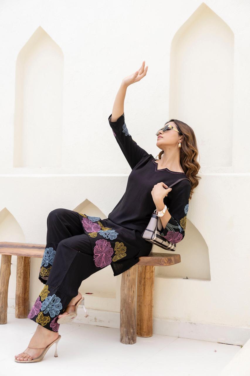 Smart embroidered cotton slub co ord