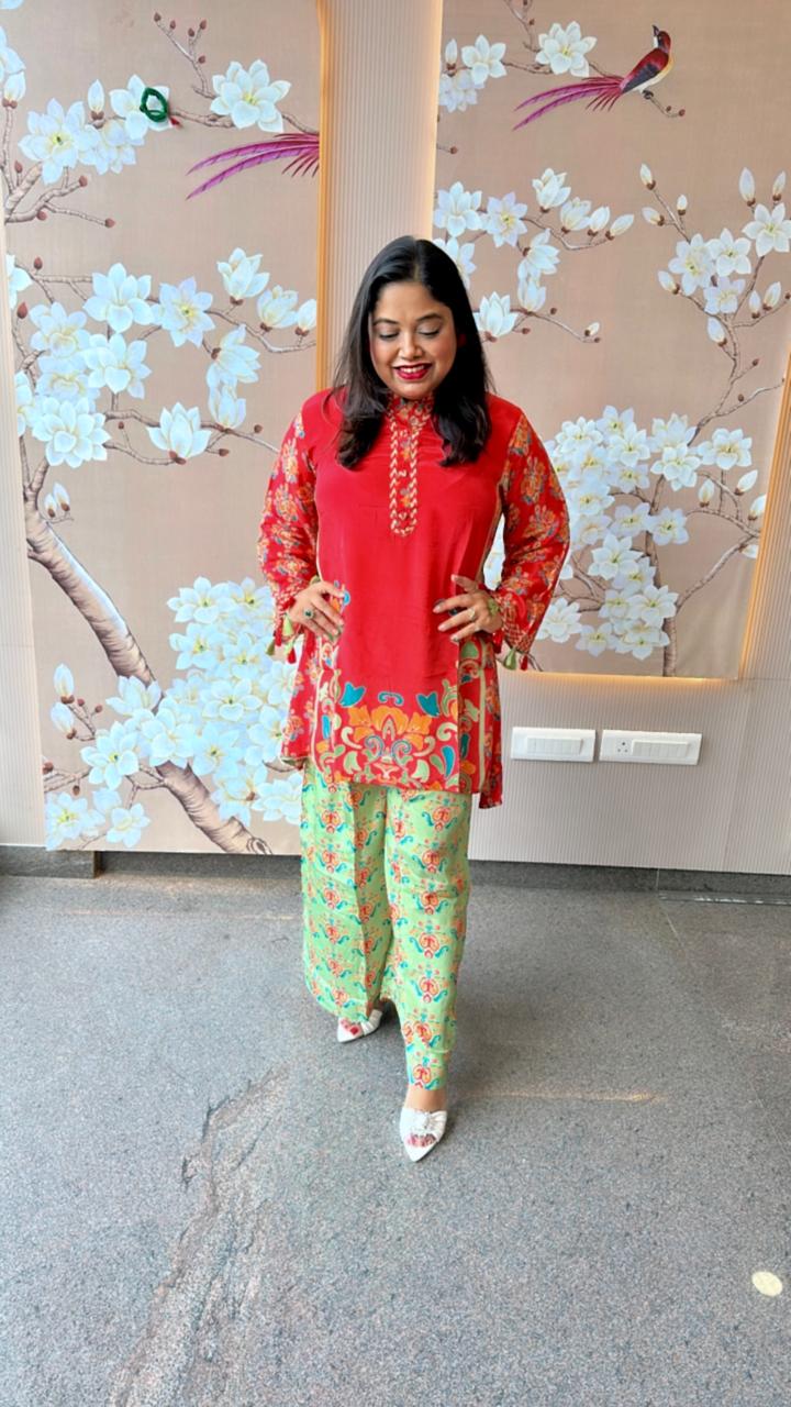 Super stylish n elegant crepe top and palazzo pant (loose fit- order a size down for your exact fit)