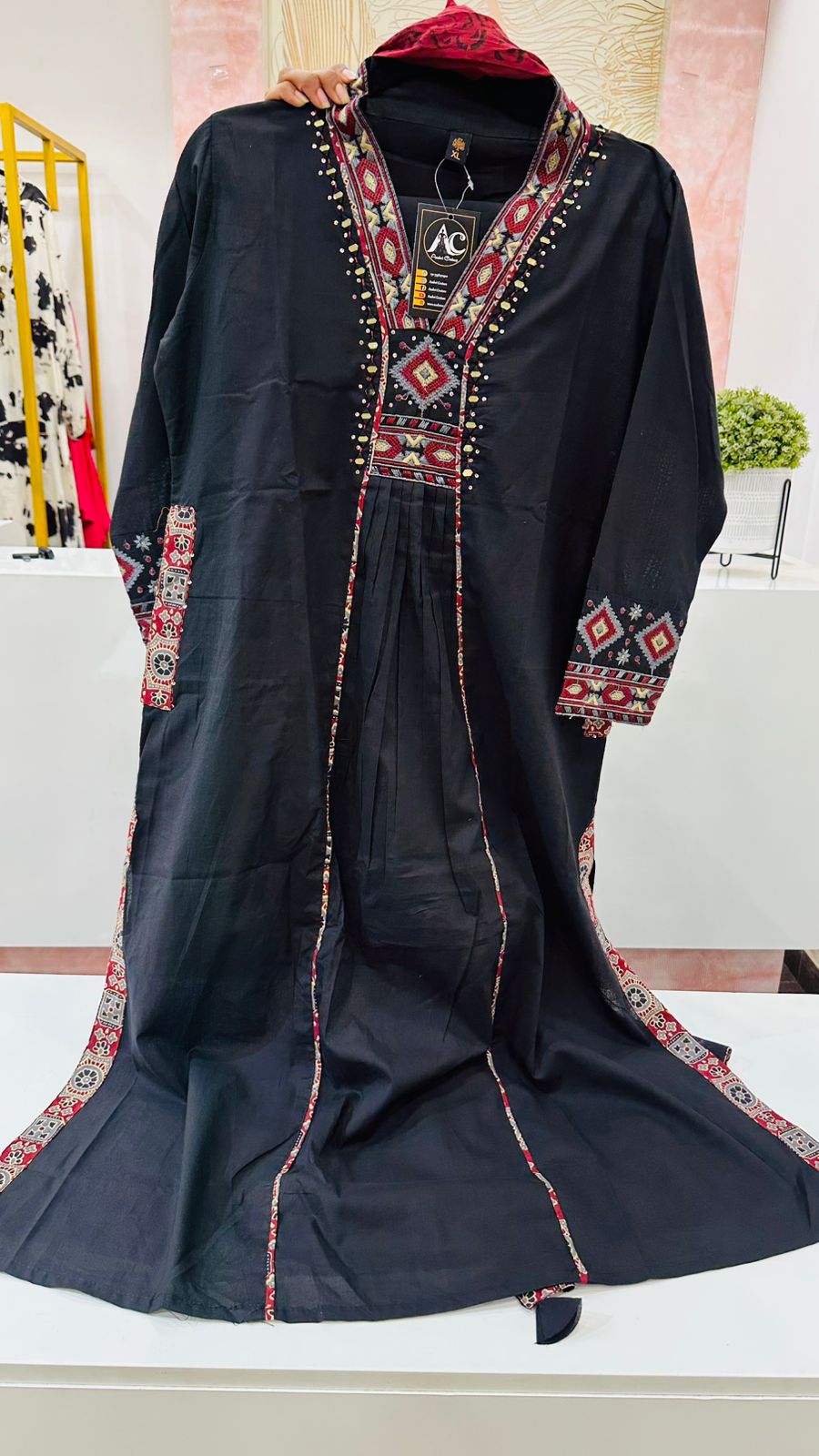 Pure cotton v neck suit set in black