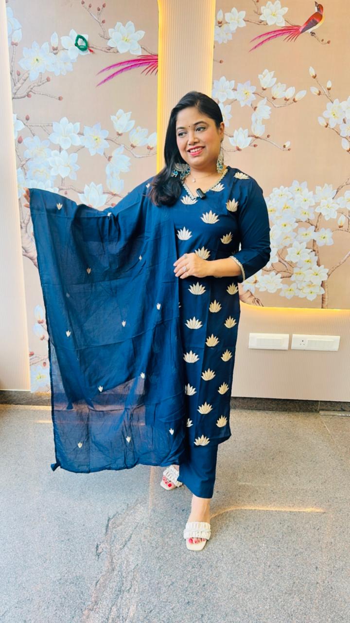 Pure cotton embroidery suit set in blue