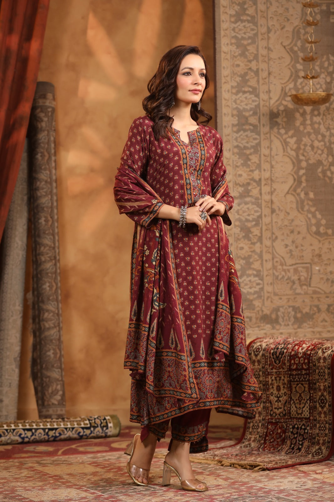 Smart designer pure Mul silk with lining full suit
