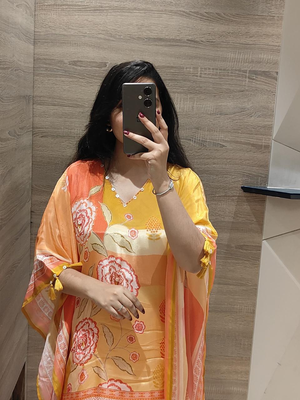 Super pretty pure crepe kaftan co ord in trending colour