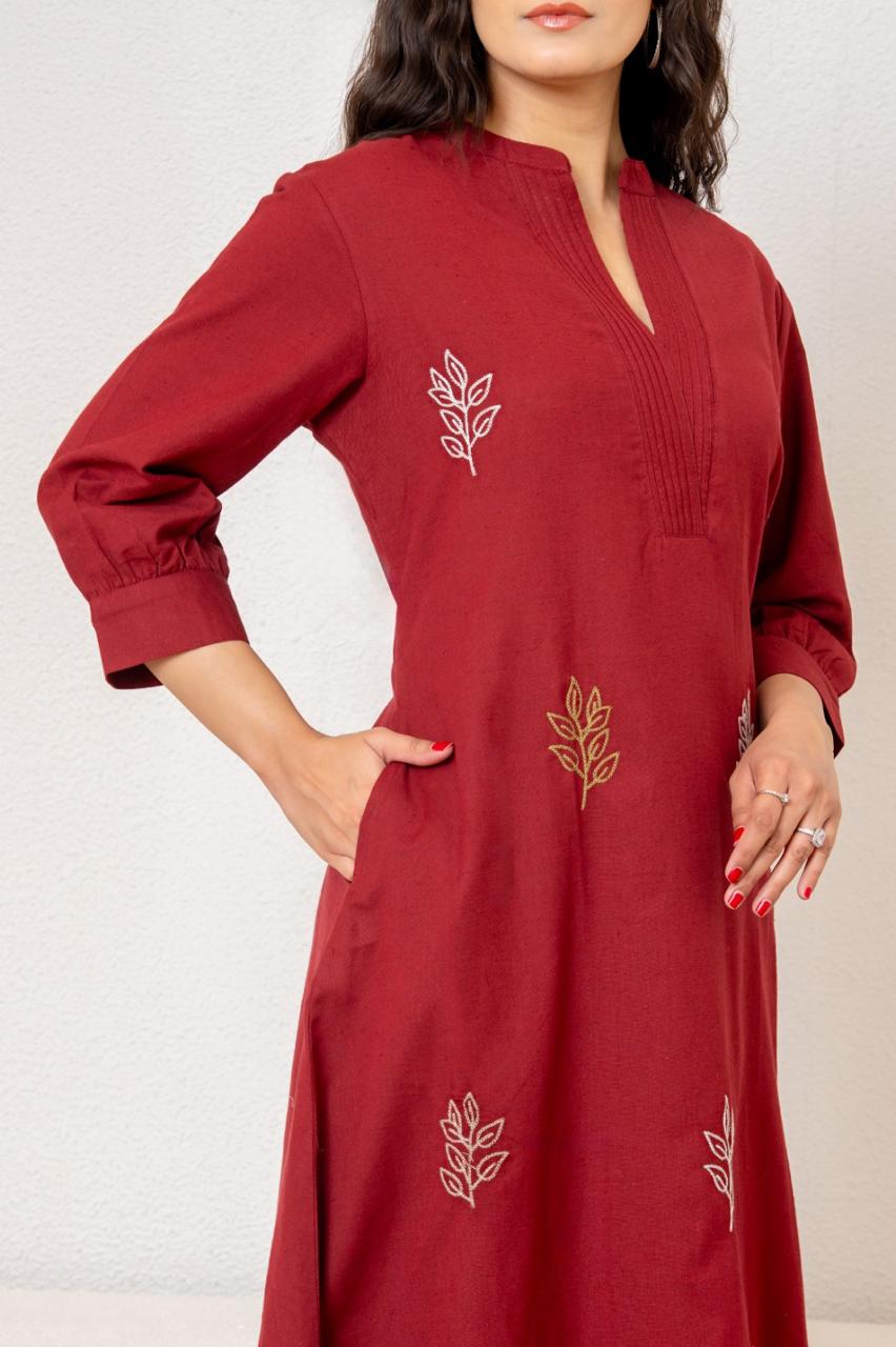 Flex cotton embroidered kurta pant in red