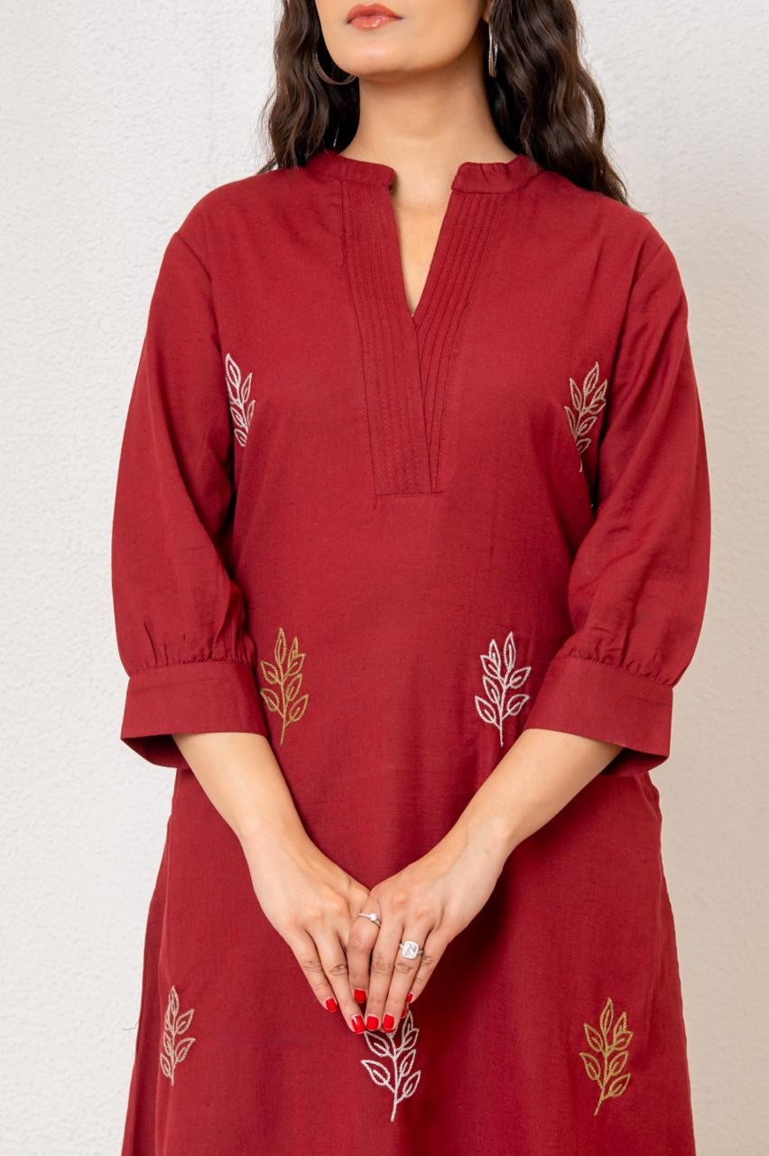 Flex cotton embroidered kurta pant in red