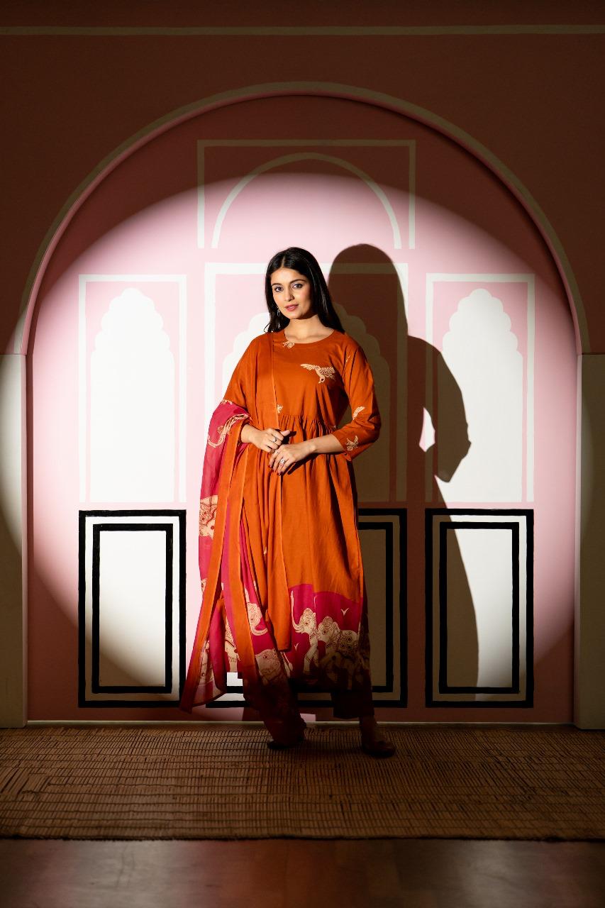 Smart cotton designer suit set