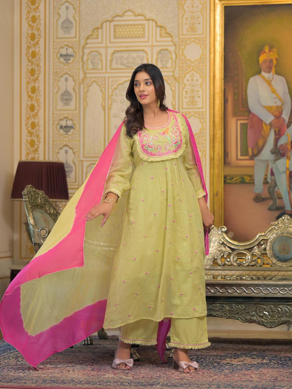 Mul cotton embroidered full suit set with lace detailing