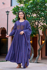 Pretty pretty Mul cotton embroidered with designer pocket suit set