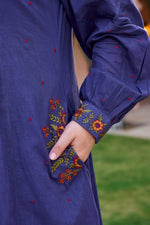 Pretty pretty Mul cotton embroidered with designer pocket suit set