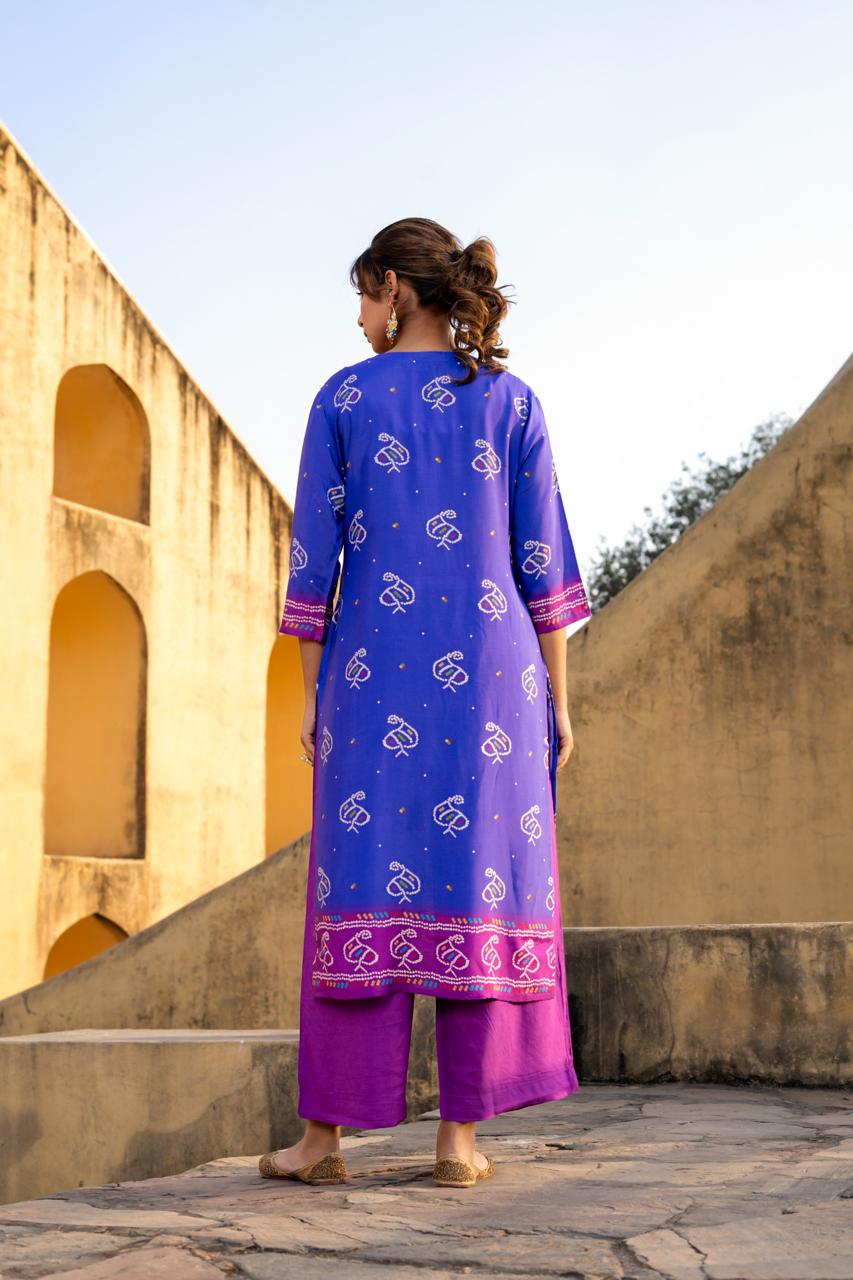 Pure mul silk with beautiful yoke in bandhani