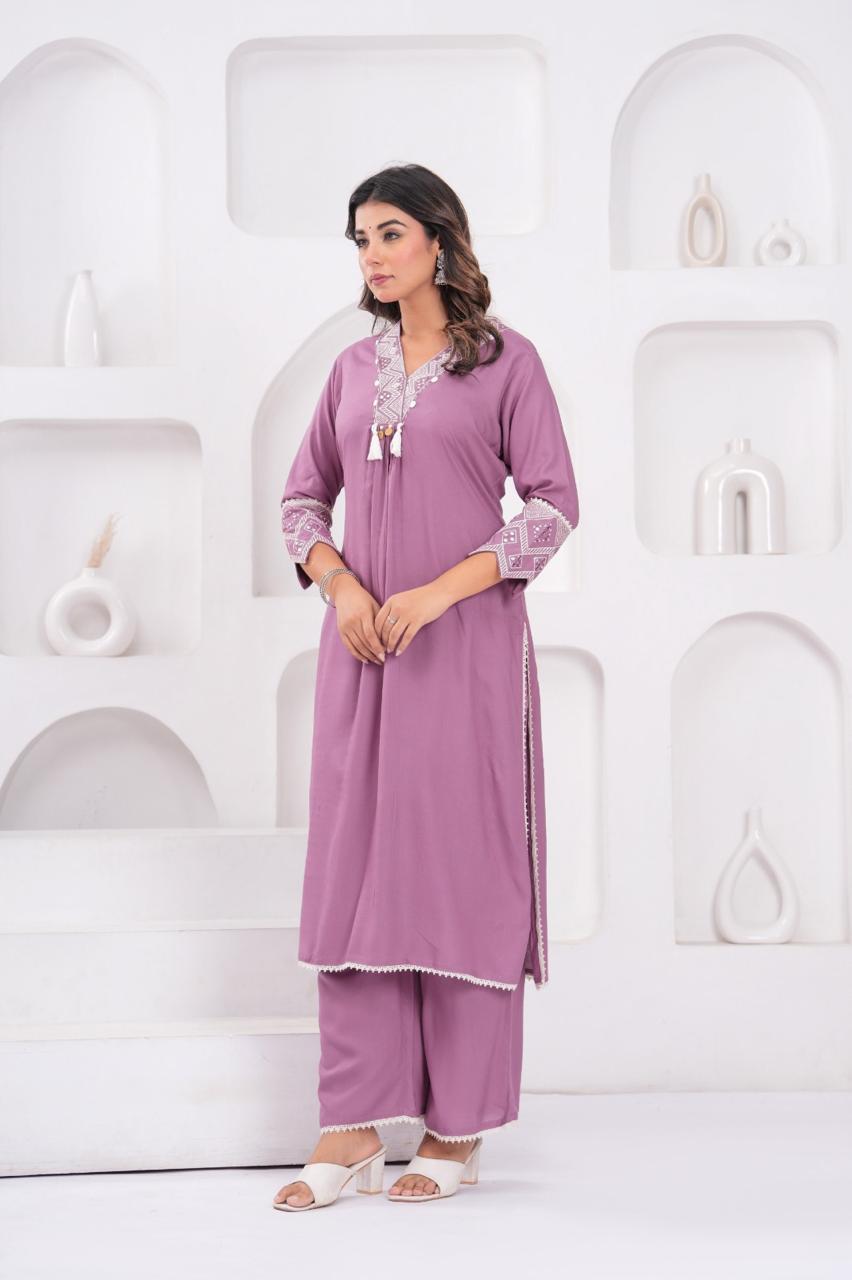 Heavy rayon onion pink embroidered Kurta pant