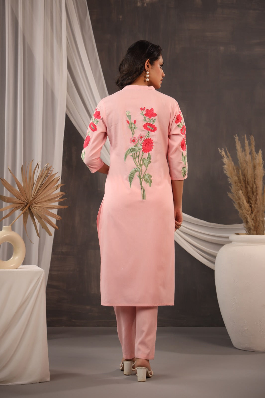 Fully embroidered kurta pant in pink