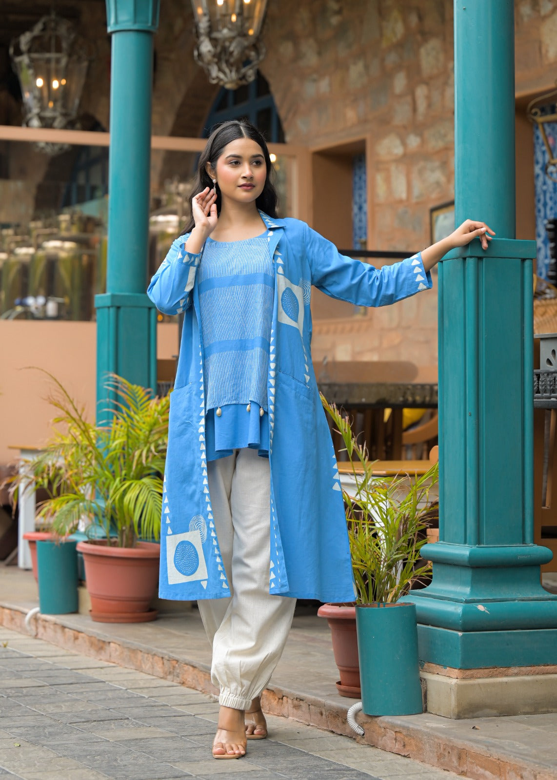 Smart cotton shrug co ord set in blue