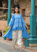 Smart cotton shrug co ord set in blue