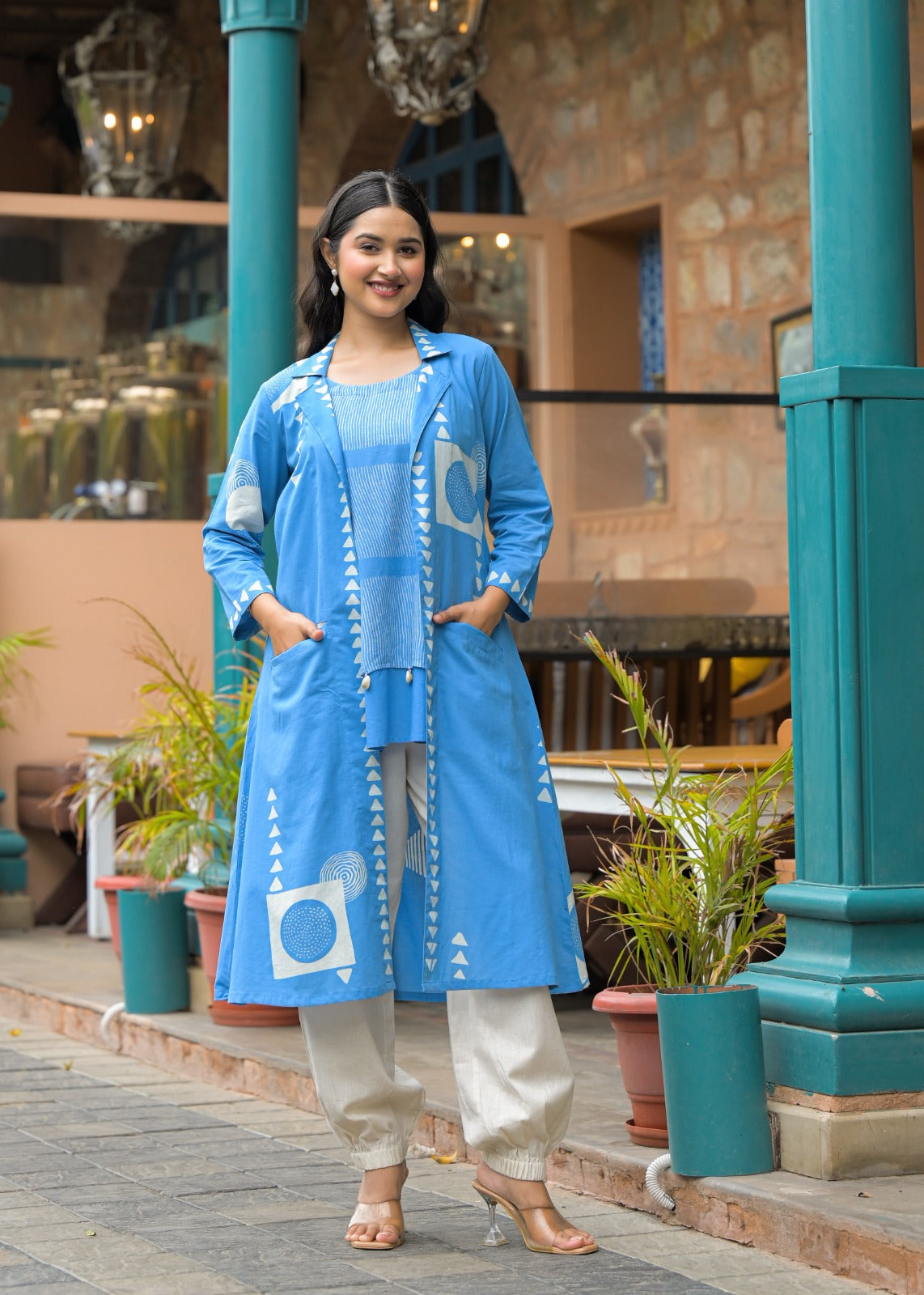 Smart cotton shrug co ord set in blue