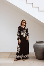 Wow wow black colour stylish heavy rayon kurta pant