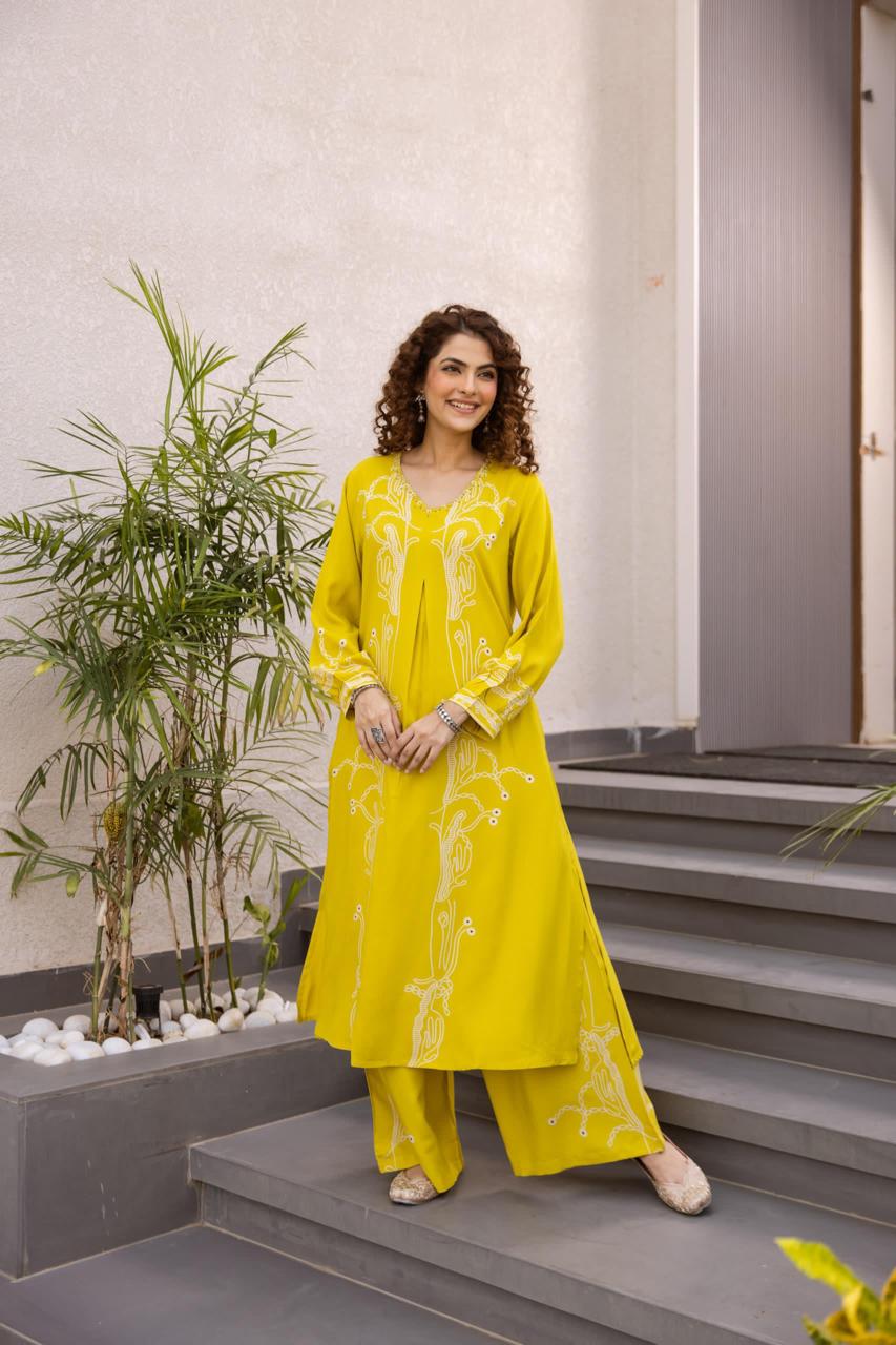 Smart smart heavy rayon kurta pant in yellow
