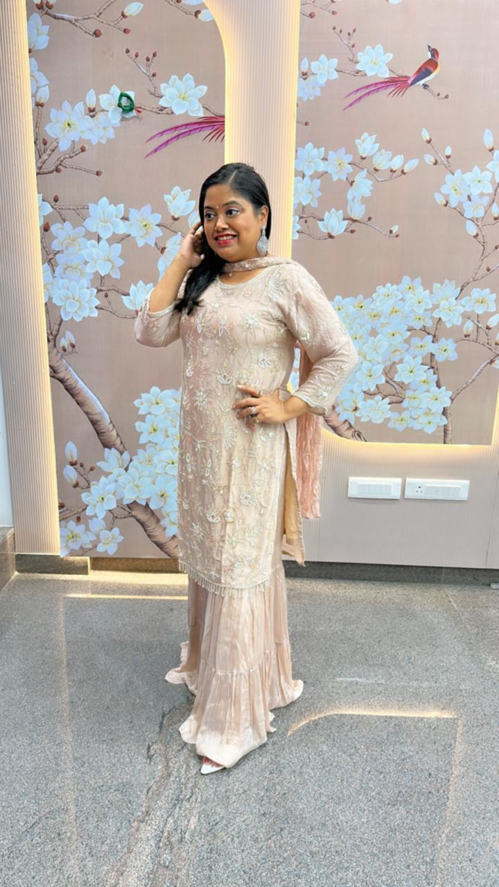 Super gorgeous n pretty pretty handwork suit set in chinon