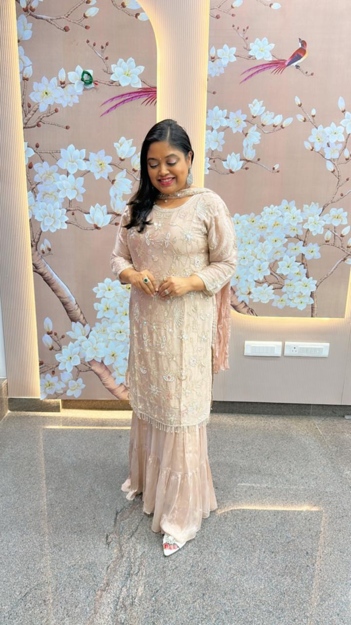 Super gorgeous n pretty pretty handwork suit set in chinon