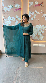 Heavy chinon tissue lining suit paired with heavy shantoon bottom and organza dupatta