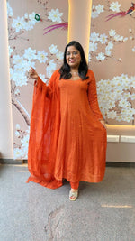 Heavy chinon tissue lining suit paired with heavy shantoon bottom and organza dupatta