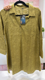 Pretty n premium cotton self top in green