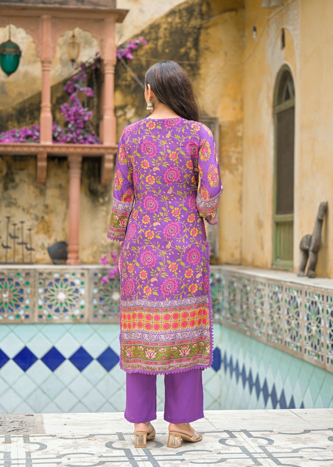 Beautiful floral pure crepe lining suit set