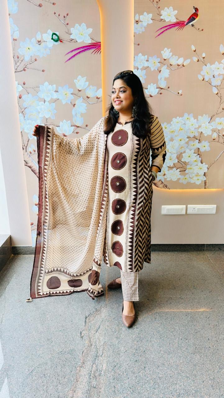 Restocked !! Best selling suit in new color. Pure cotton both sided pocket suit !!