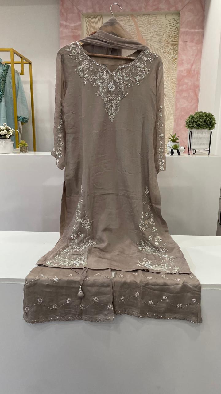 Pure chinon hand work suit set