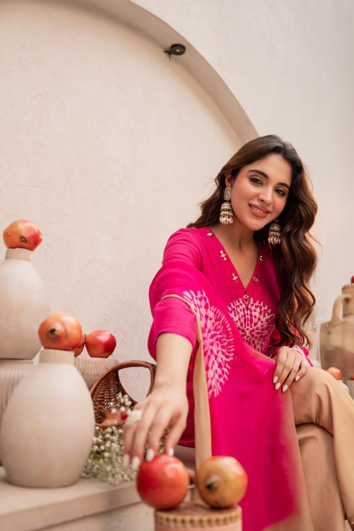 Pretty bandhani ombré effect Mul silk suit set in pink