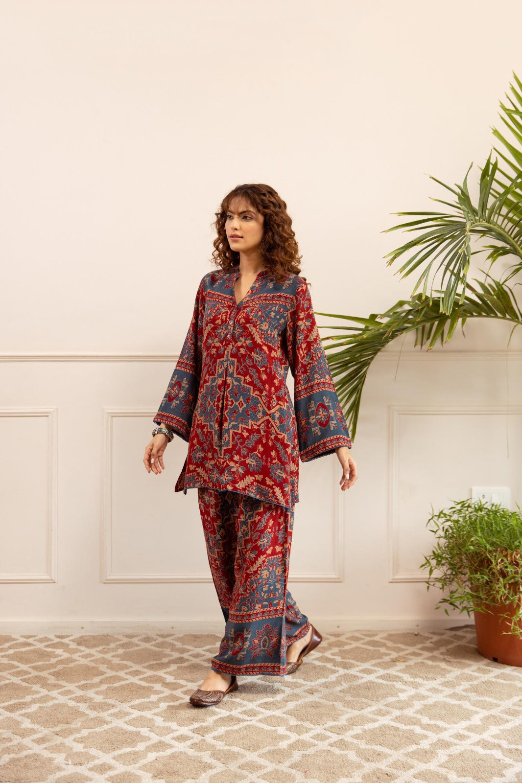 Heavy rayon beautiful co ord set in blue n red