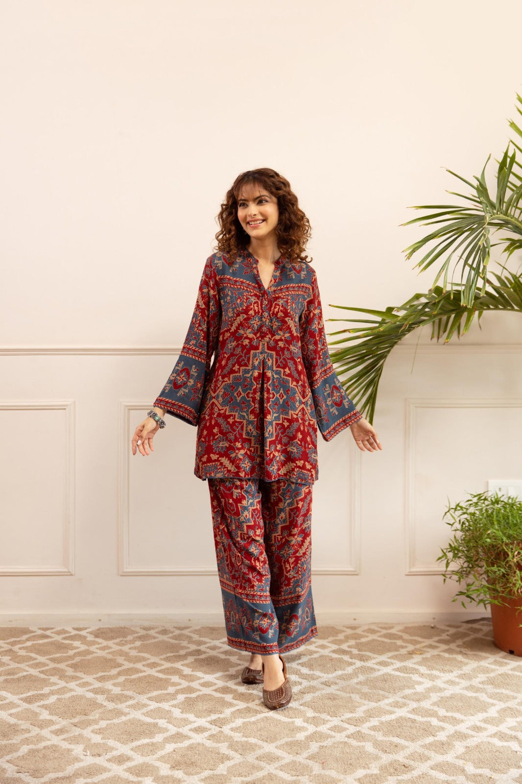 Heavy rayon beautiful co ord set in blue n red