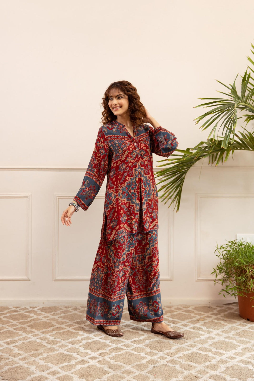 Heavy rayon beautiful co ord set in blue n red