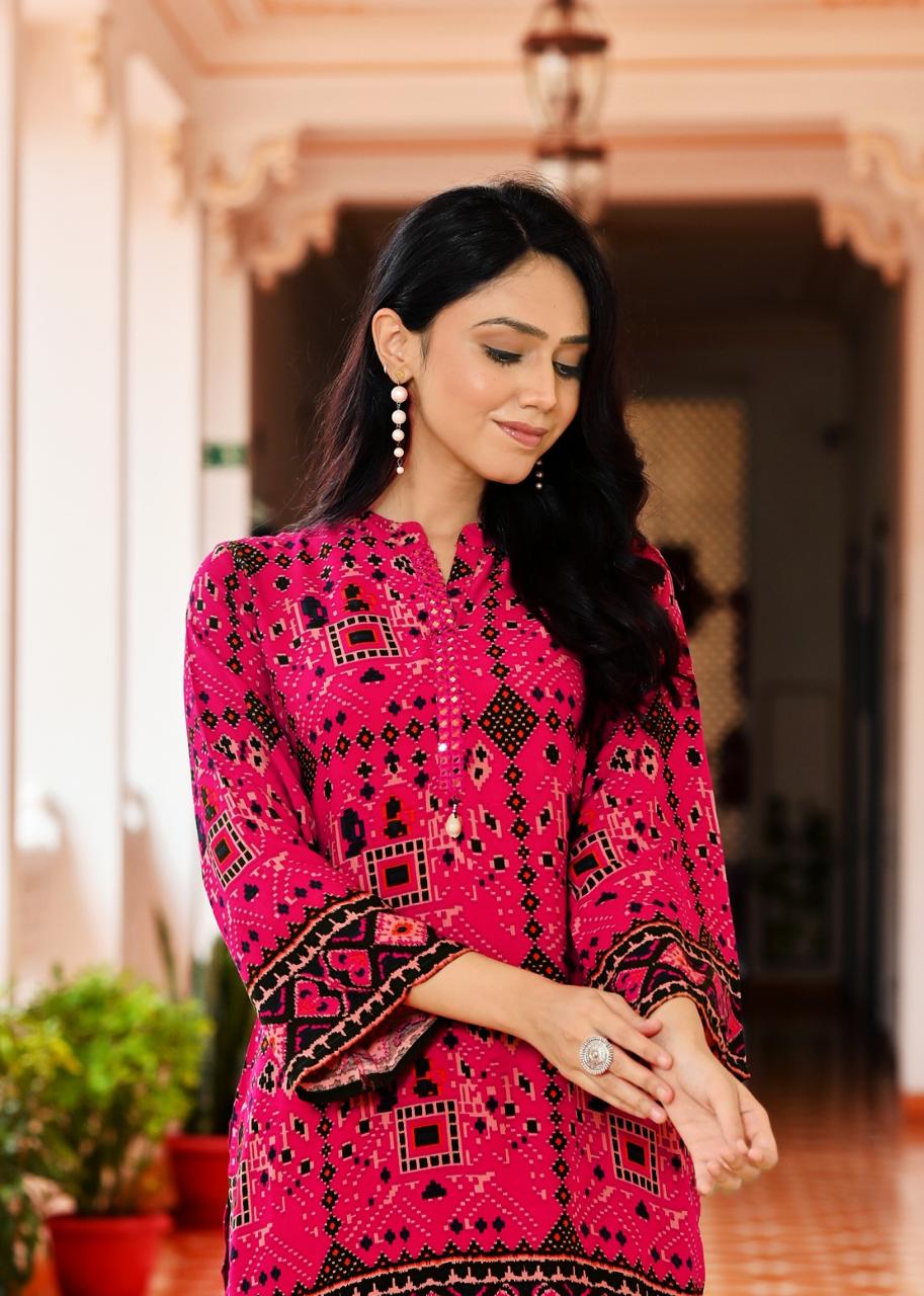 Smart embellished Rani pink pear detailing co ord set