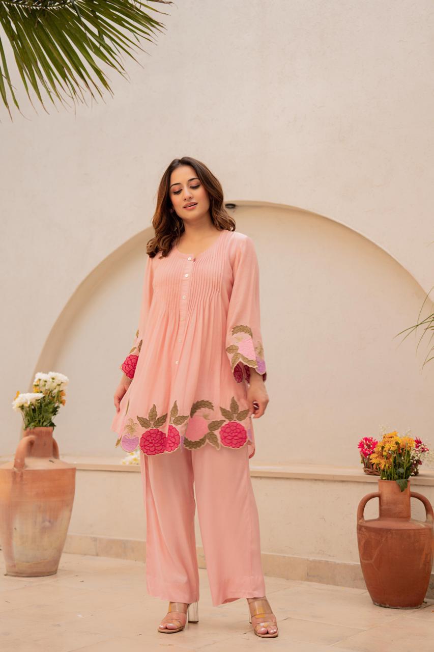 Mul Chanderi appliqué work pink co ord set