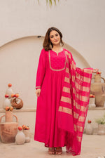 Beautiful Mul Chanderi suit set paired with tissue dupatta