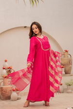 Beautiful Mul Chanderi suit set paired with tissue dupatta