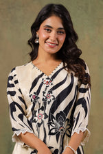 Smart pure crepe co ord in black n white