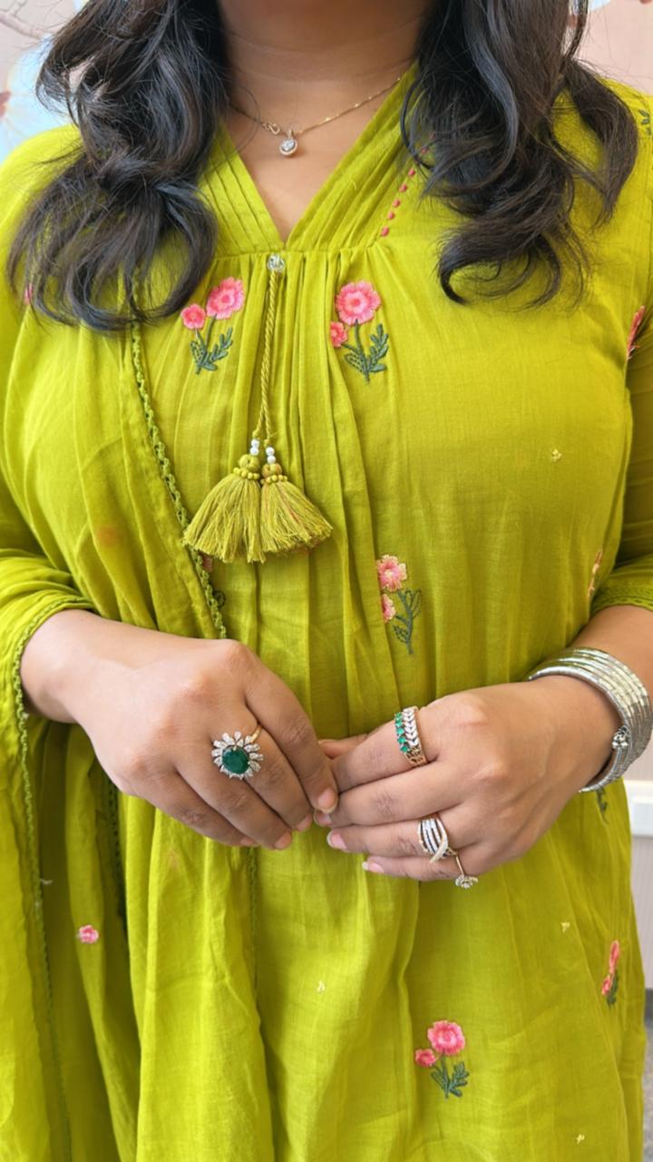Pretty Mul cotton embroidered lining full suit set in green