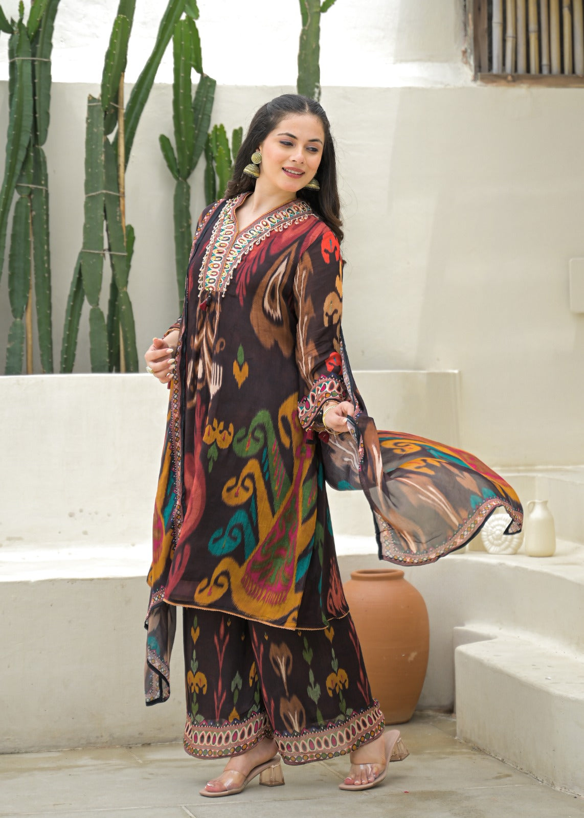 Premium chinon V neck suit set designer suit