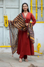 Designer pocket V neck with Kalamkari dupatta
