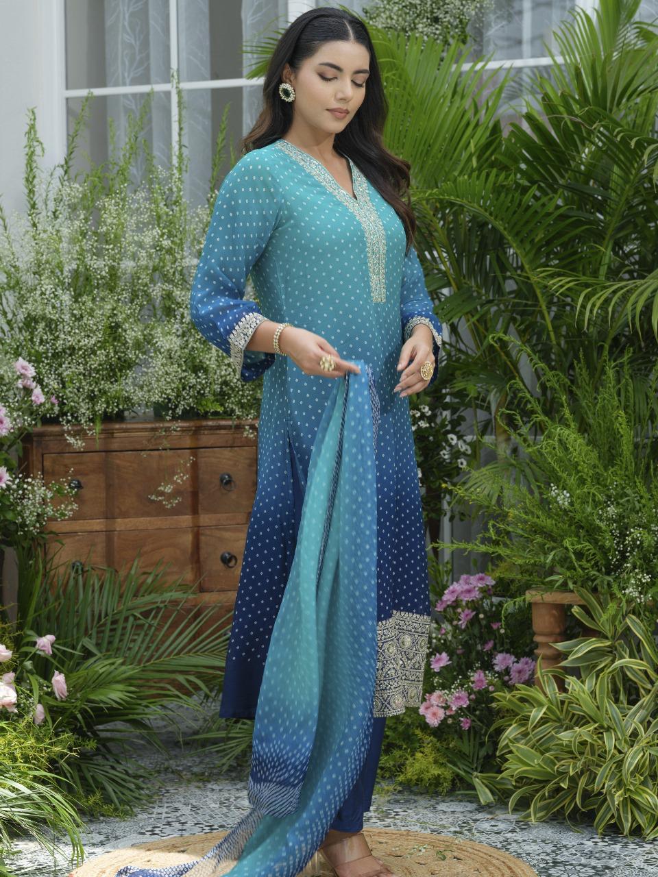 Pure crepe Zari detailing lining suit set. Very premium fabric quality