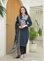 Pure crepe full suit set highlighted with sequence