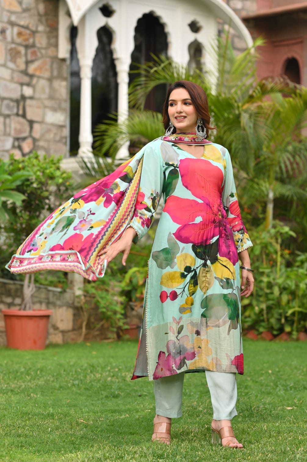 Gaji silk lakri patta floral suit set